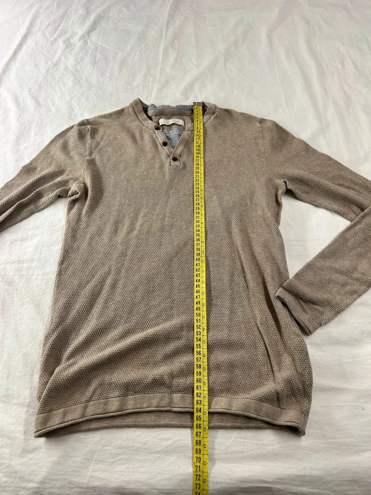 Sudadera con cuello en V beige celio – photo 6